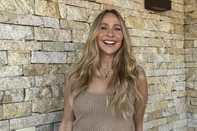 Maria Beltrão, 55 anos, entra em nova fase com cabelo loiro e conversas sobre empoderamento e bem-estar feminino.<!-- NICAID(16274205) -->