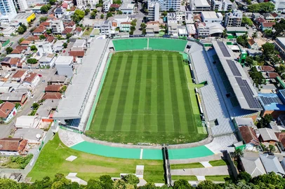 CAXIAS DO SUL, RS, BRASIL, 25/02/2025. Reportagem especial sobre os 50 Anos do Estádio Alfredo Jaconi. Imagens gerais do estádio. (Neimar De Cesero/Agência RBS)<!-- NICAID(15982940) -->