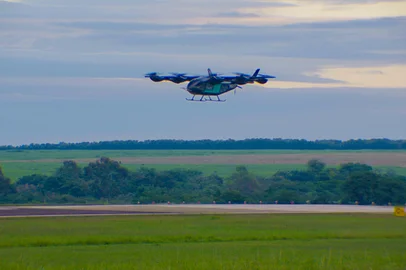 A Eve Air Mobility concluiu com sucesso o primeiro voo do protótipo eVTOL em escala real.