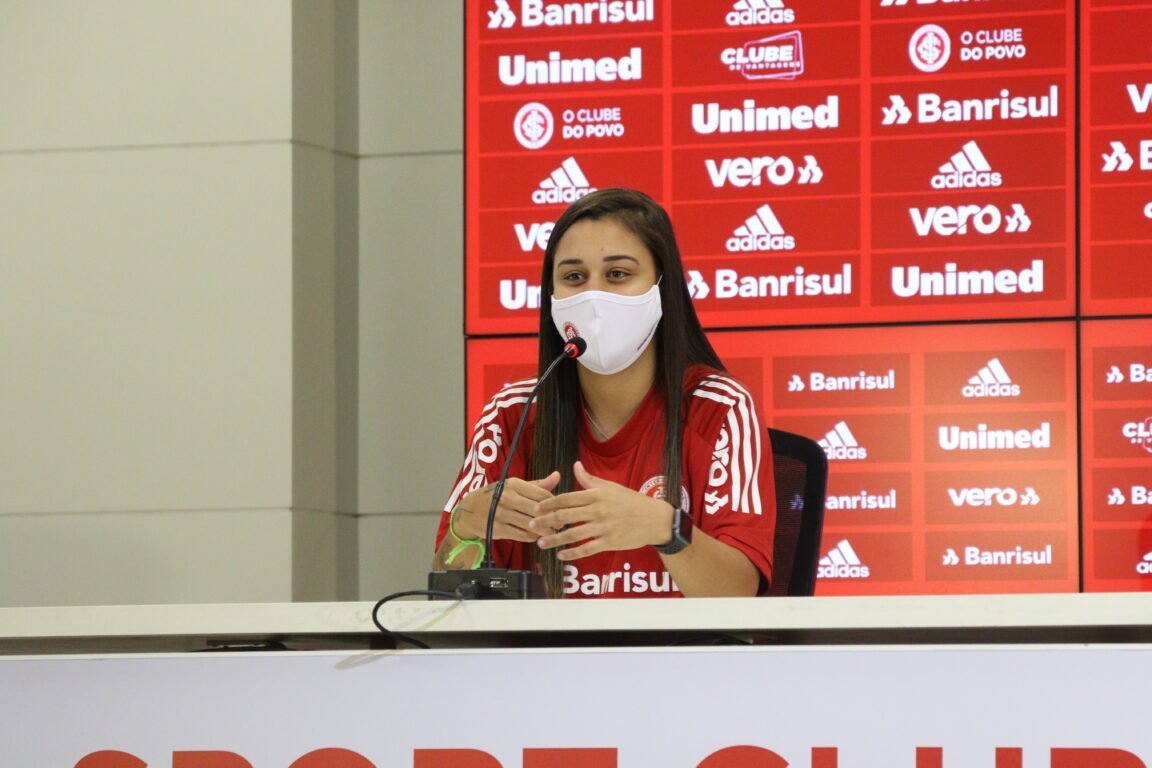 Inter anuncia rescisão de contrato com atacante Luana Grabias GZH