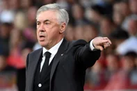Real Madrid's Italian coach Carlo Ancelotti gestures from the touchline during the Spanish league football match between Girona FC and Real Madrid CF at the Montilivi stadium in Girona on April 25, 2023. (Photo by LLUIS GENE / AFP)<!-- NICAID(15411869) -->