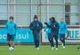 Braithwaite volta a treinar, mas Grêmio mantém dúvida no meio-campo para enfrentar o Sport