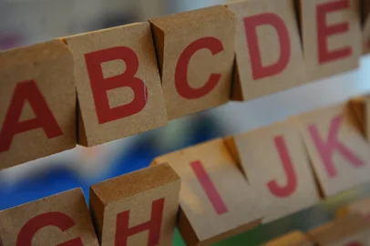 CAXIAS DO SUL, RS, BRASIL, 23/06/2023. A reportagem conversou com Taís Branco Aver, terapeuta infantil em psicomotricidade relacional e psicopedagogia, sobre como está a inclusão de crianças especiais em Caxias do Sul, seja na rede pública ou particular. (Bruno Todeschini/Agência RBS)Indexador: BTK<!-- NICAID(15464704) -->