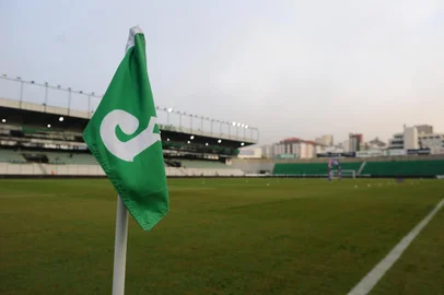 CAXIAS DO SUL, RS, BRASIL, 15/04/2023. Juventude x Botafogo-SP, jogo de estreia das equipes na Série B do Campeonato Brasileiro, no Estádio Alfredo Jaconi. (Bruno Todeschini/Agência RBS)Indexador: BTK<!-- NICAID(15403781) -->