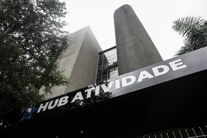 PORTO ALEGRE, RS, BRASIL, 30-03-2026: O Hub Atividade fica em um imóvel cedido pelo governo federal para a Associação da Cultura Hip-Hop de Esteio (Ache). Um local de cinco andares onde terá diversos projetos de impacto social. (Foto: André Ávila/Agência RBS)Indexador: Andre Avila<!-- NICAID(16255191) -->