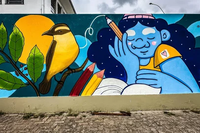 Projeto Viva Perifa leva grafite e arte às escolas afetadas pela enchente em São Leopoldo. Na foto, a Escola Rui Barbosa<!-- NICAID(15986042) -->