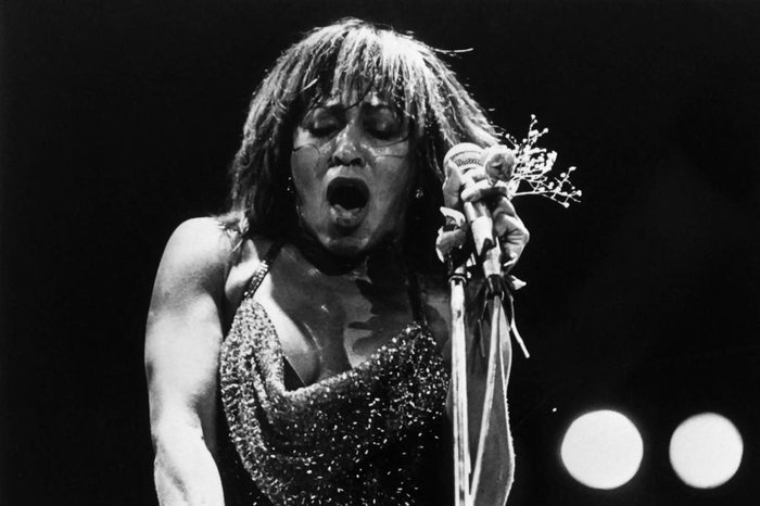 A artista ganhou oito Grammys e vendeu mais de 100 milhÃµes de discos em todo o mundo