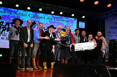 Canção "Belas Pegadas" é campeã do festival Canto Galponeiro; veja resultado completo<!-- NICAID(15894714) -->
