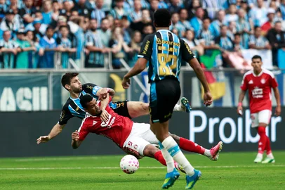 Duda Fortes / Grupo RBS PORTO ALEGRE, RS, BRASIL, 11-10-2026: Grêmio vs Internacional, clássico GreNal nº455, pelo Campeonato Brasileiro Série A 2026. O jogo ocorre na Arena, em Porto Alegre. Foto: Duda Fortes/Grupo RBS<!-- NICAID(16385323) -->
