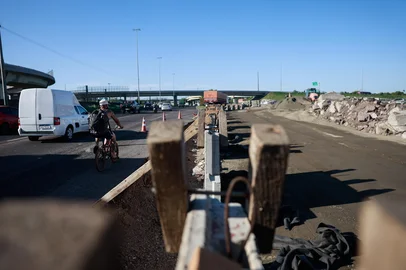 PORTO ALEGRE, RS, BRASIL, 23-10-2025: Fotos para matéria sobre como ficará o novo viaduto entre a BR-116 e Freeway. (Foto: André Ávila/Agência RBS)Indexador: Andre Avila<!-- NICAID(16152652) -->