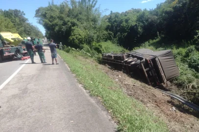 carreta<!-- NICAID(16187562) -->