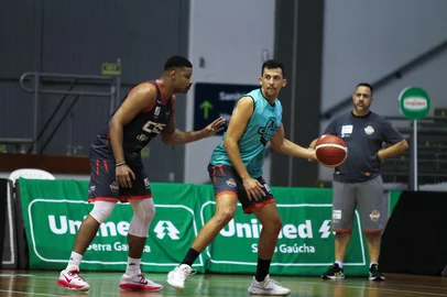 Caxias Basquete treina na preparação para os últimos jogos da primeira fase do NBB.Indexador: Fernando Koch<!-- NICAID(16265445) -->