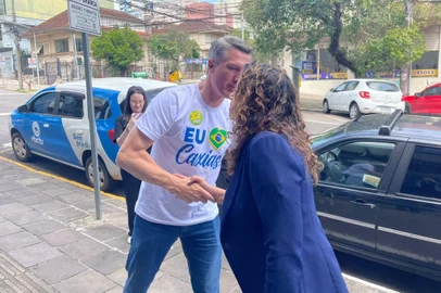 Encontro entre os candidatos Maurício Scalco e Denise Pessôa na sede da RBS, em Caxias do Sul<!-- NICAID(15883769) -->