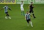 De virada, Grêmio bate a Chapecoense e volta a vencer no Brasileirão