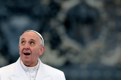 Pope Francis reacts during his special Jubilee Audience at Saint Peter's Square at the Vatican on January 30, 2016. (Photo by TIZIANA FABI / AFP)Editoria: RELLocal: Vatican CityIndexador: TIZIANA FABISecao: popeFonte: AFPFotógrafo: STR<!-- NICAID(15982077) -->