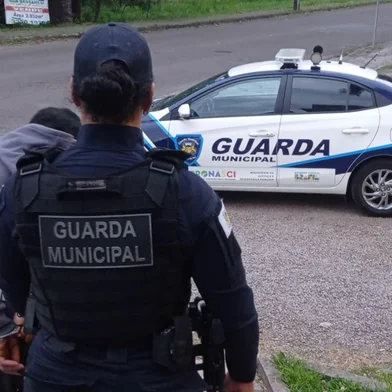 Dois foragidos da justiça são presos pela Guarda Municipal, em Caxias do Sul<!-- NICAID(16154196) -->