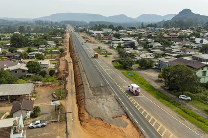 Obras de duplicação da RS-287, na região do município de Tabaí. Foto: Concessionária Rota de Santa Maria / Divulgação<!-- NICAID(16025652) -->