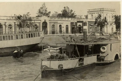Doca do Carvão, aterrada para obra do Paço Municipal. Ao fundo, Mercado Público.Provalmente anterior a 1900.<!-- NICAID(15783108) -->