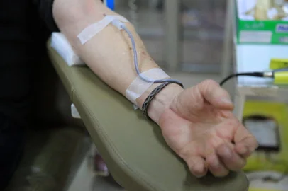 PORTO ALEGRE,RS,BRASIL.2021,08,25.Doadores de sangue, fazendo doação no Hemocentro.(RONALDO BERNARDI/AGENCIA RBS).<!-- NICAID(14871701) -->