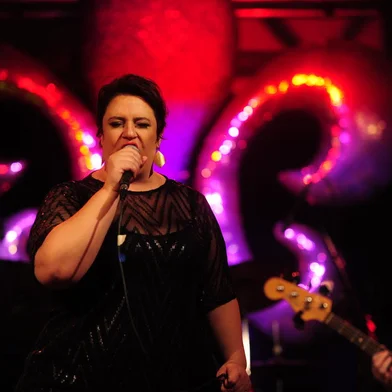 CAXIAS DO SUL, RS, BRASIL, 24/11/2019. SEGUNDO DIA - 12º Mississipi Delta Bluers Festival RS - MDBF Mardi Gras Edition. Fran Duarte no Flor de Lis Stage. (Porthus Junior/Agência RBS)<!-- NICAID(14335908) -->