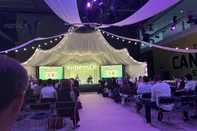 Comércio em plataformas de entretenimento e como atrair novas gerações marcam encerramento de feira de varejo em Barcelona. Shoptalk Europe. <!-- NICAID(16304674) -->