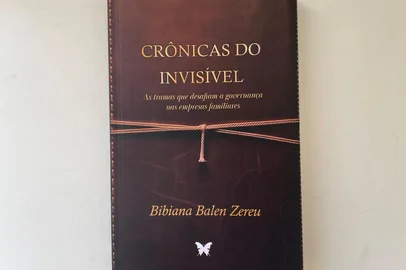 Divulgação / Divulgação A longa experiência na escuta e na estratégia de governança para empresas familiares motivou a psicóloga e consultora Bibiana Zereu a escrever “Crônicas do Invisível”. A obra transforma os bastidores das dinâmicas empresariais em revelações profundas sobre o sentido de empreender em família. O livro será lançado às 19h do dia 2 de novembro, na 71ª Feira do Livro de Porto Alegre, no dia 2 de novembro, na Praça da Alfândega.<!-- NICAID(16159710) -->