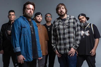 Marcão Britto e Thiago Castanho revivem o legado do Charlie Brown Jr. em Porto Alegre <!-- NICAID(16140435) -->