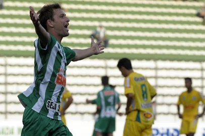 CAXIAS DO SUL, RS, BRASIL - 12/08/2012 - Juventude X Mirassol. Partida válida pela primeira fase do Campeonato Brasileiro 2012 série D, disputado no estádio Alfredo Jaconi. (Juan Barbosa/Pioneiro)<!-- NICAID(8501673) -->