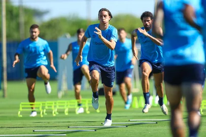 Geromel durante treino do Grêmio <!-- NICAID(15707145) -->