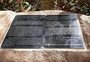 Placa com carta-testamento de Getúlio Vargas é recolocada na Praça da Alfândega
