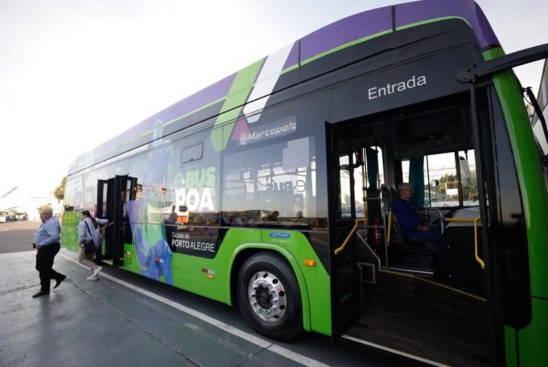 ônibus elétrico de Porto Alegre na Marcopolo<!-- NICAID(15724484) -->