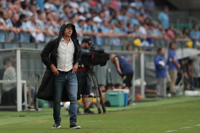 Renato se encanta com jogador do Ypiranga e Grêmio quer fechar contratação: 