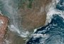 VÍDEO: imagens de satélite mostram percurso de fumaça de queimadas para o sul do Brasil
