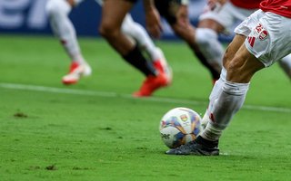 Porto Alegre, RS, Brasil, 15.02.25 - Internacional vs Monsoon, no Beira-Rio, pelo Campeonato Gaúcho de Futebol. Penalti perdido por Borré. - Foto: Duda Fortes/Agencia RBSIndexador: DF<!-- NICAID(15977261) -->