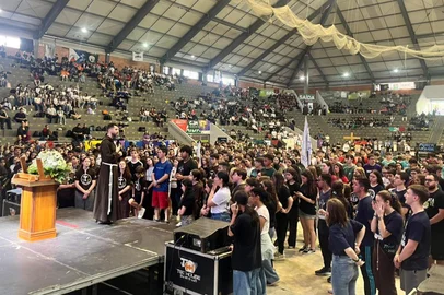 Alana Fernandes / Agencia RBS Bote Fé, evento voltado à juventude católica, reuniu crianças, adolescentes e jovens no Sesi<!-- NICAID(16168070) -->