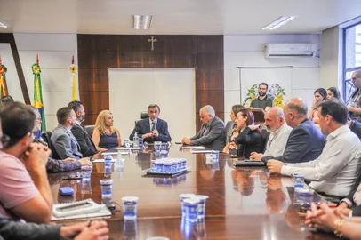 CAXIAS DO SUL, RS, BRASIL, 22/02/2023. Prefeito Adiló Didomenico anuncia mudanças no secretariado (Neimar De Cesero/Agência RBS)Indexador: NEIMAR DE CESERO<!-- NICAID(15356733) -->