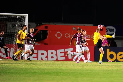 CAXIAS DO SUL, RS, BRASIL, 06/02/2026. Caxias x Ypiranga, jogo válido pelas quartas de final do Campeonato Gaúcho 2026 (Gauchão 2026), e realizado no estádio Francisco Stédile (estádio Centenário). (Porthus Junior/Agência RBS)Indexador: BTK                             <!-- NICAID(16220689) -->
