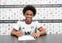 Willian assina com o Fulham e volta à Premier League