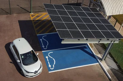 Renault: Garagem Solar<!-- NICAID(14867572) -->