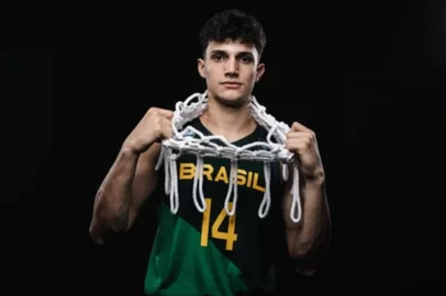 Lucas Atauri, basquete