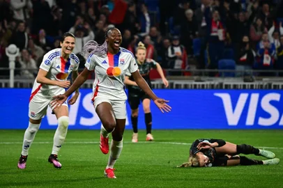 Diani, Lyon, futebol feminino