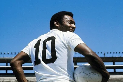 Pelé Eterno<!-- NICAID(15307781) -->