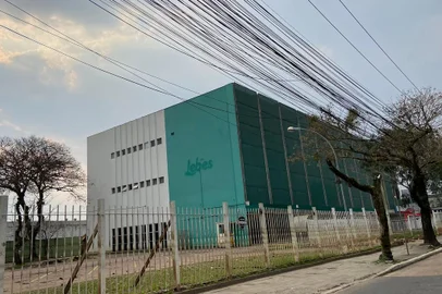 Fechamento da Lebes da Farrapos<!-- NICAID(15843877) -->