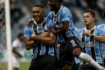 PORTO ALEGRE, RS, BRASIL, 02-02-2026: - Na arena, Grêmio enfrenta o Botafogo pela segunda rodada do Brasileirão 2026. Fotos: Duda Fortes/Agencia RBS<!-- NICAID(16219055) -->