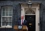 "O trabalho de mudança começa agora", diz Keir Starmer em primeiro discurso como primeiro-ministro do Reino Unido