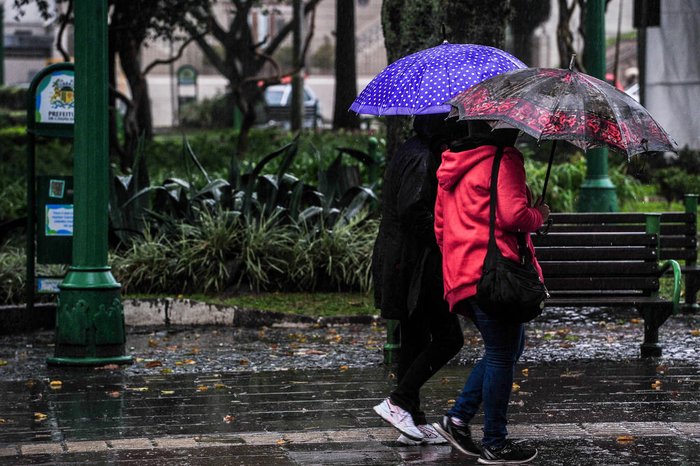 Vem temporal por aí! Serra recebe alerta para risco de chuvas