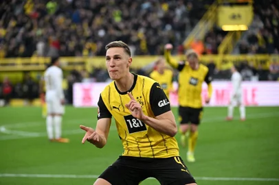 Schlotterbeck, futebol, Borussia Dortmund