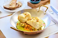 Lombo de bacalhau com cebolada do chef portguês José Avillez no Cantinho do Chiado, em Lisboa<!-- NICAID(16303381) -->