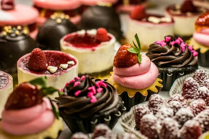Doces.<!-- NICAID(15995691) -->