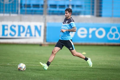 RS - FUTEBOL/ PRE-TEMPORADA GREMIO 2024 - ESPORTES - Jogadores do Gremio realizam exames medicos, no CT Presidente Luiz Carvalho, durante o terceiro dia da Pre-Temporada Gremio Esportes da Sorte 2024. FOTO: LUCAS UEBEL/GREMIO FBPANa foto: Mathias Villasanti<!-- NICAID(15648554) -->